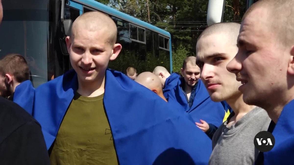 Ukraine and Russian exchange POWs as Kyiv marks Independence Day