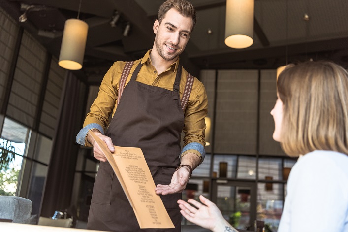 Despite declines in attendance and the electricity shortage, restaurant industry revenue increases by 16%.