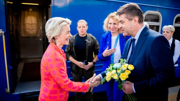 Von der Leyen in Kyiv to announce fresh EU loan to Ukraine