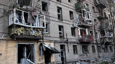 Russia bombs Zaporizhzhia, injuring 16 civilians, including a 15-year-old