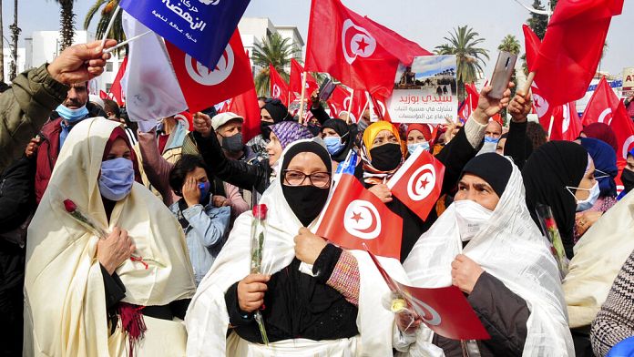 Pre-election crackdown in Tunisia as Islamists arrested en masse