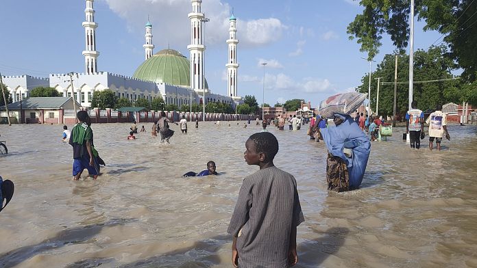 Hundreds of thousands in need of aid as floods wipe out homes in Nigeria