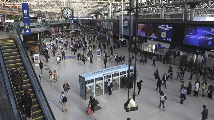 Police probing cyberattack on wi-fi networks at UK train stations