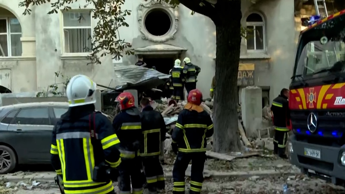 Deadly Russian Missile Attacks On Lviv Destroy Historic Apartments