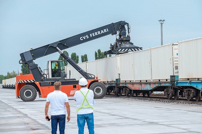 The Vinnytsia region has opened a newly developed dry port to improve railway logistics between the center of Ukraine and seaports.