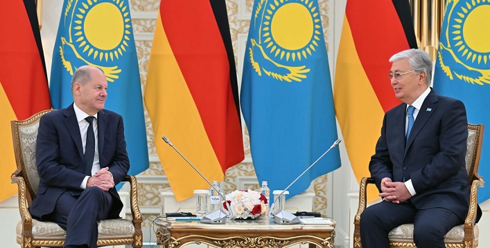 Germany and Kazakhstan discuss ways to achieve peace in Ukraine.