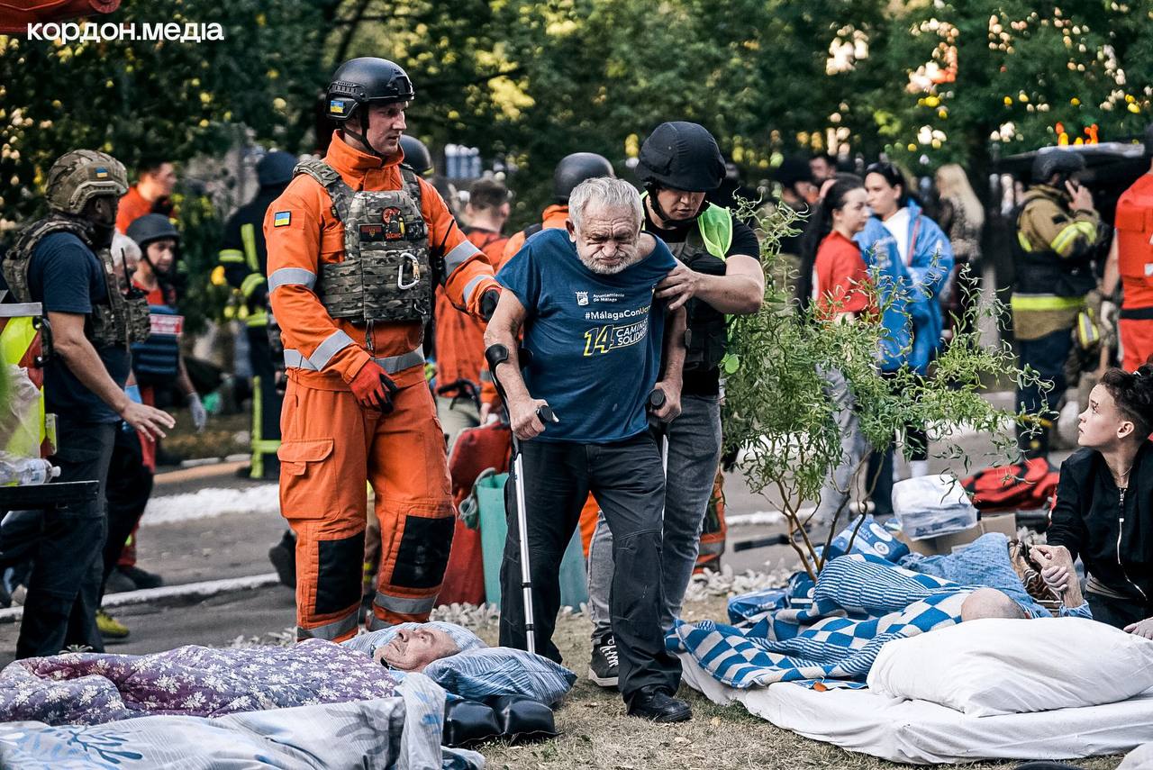 Russian airstrike hits elderly care home in Sumy, leaving dead and injured