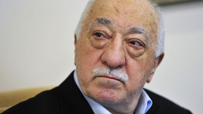 Turkish preacher and Erdoğan's longtime rival Fethullah Gülen has died, media claim