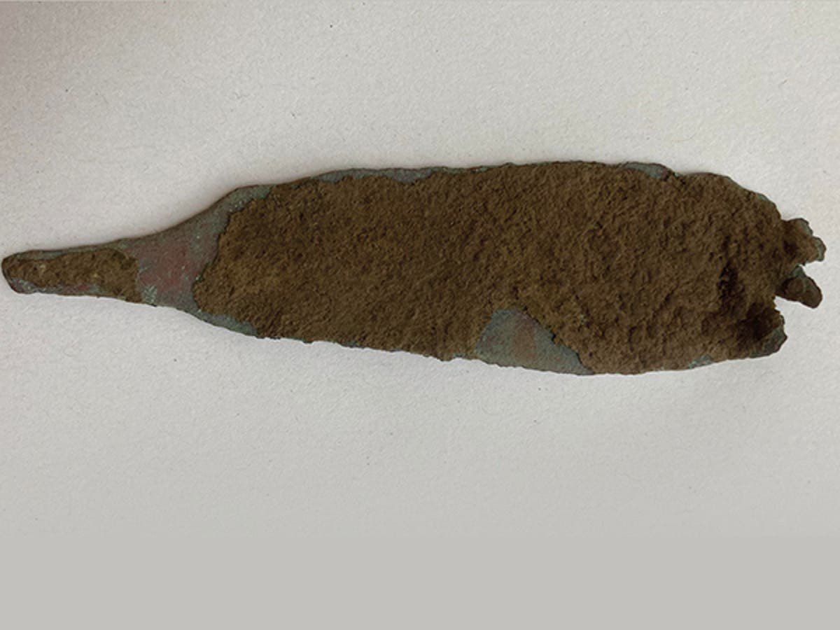 Rare 4,000-year-old Copper Age dagger unearthed at ‘promising’ Italian cave