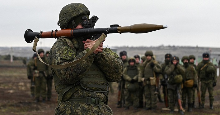 Russia is preparing a new offensive in the Zaporizhzhia region but lacks the forces to continue intense fighting.