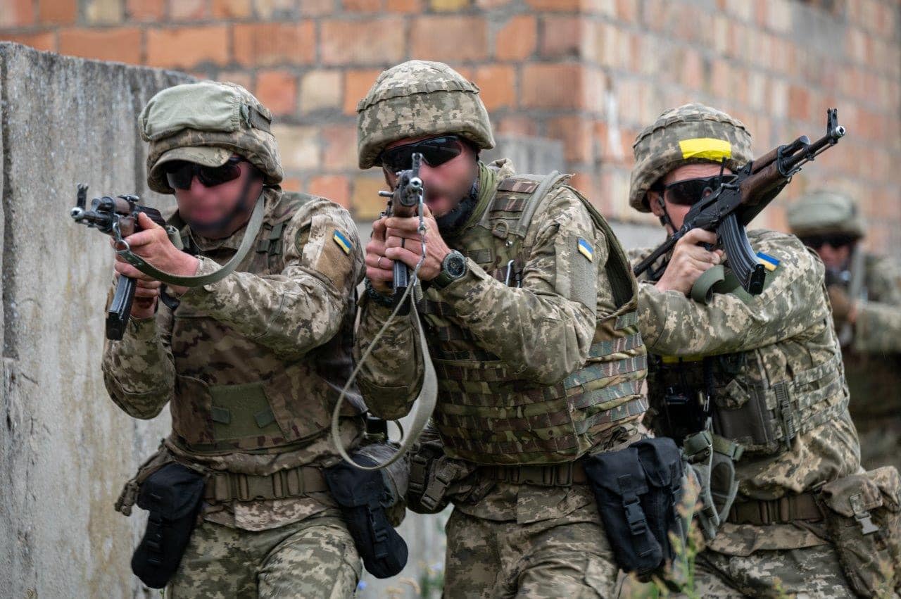 Heavy artillery and assault groups: Russian troops step up assaults in selidove area near Pokrovsk