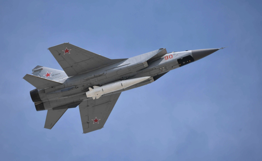 Russian Kinzhal-capable MiG-31K fighters likely left Belarus after brief stay, monitoring group reports