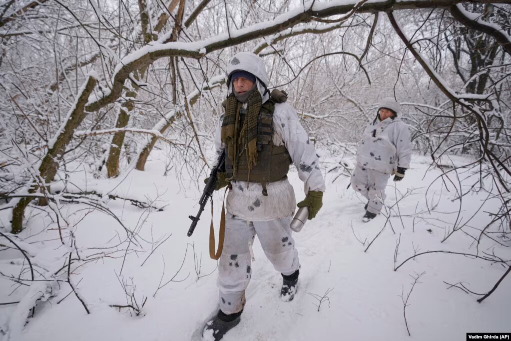 Russia poised for “massive attack” on Ukraine as winter approaches, official warns