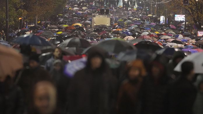 Thousands of Serbians demand prime minister's resignation following deadly roof collapse