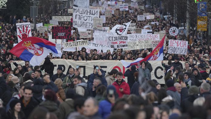 Tens of thousands of Serbs protest against President Aleksandar Vucic