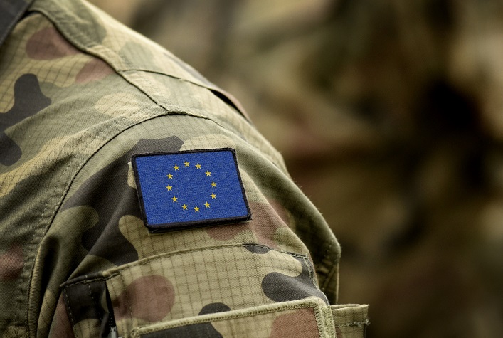 Under what conditions are European countries prepared to send peacekeeping troops to Ukraine?