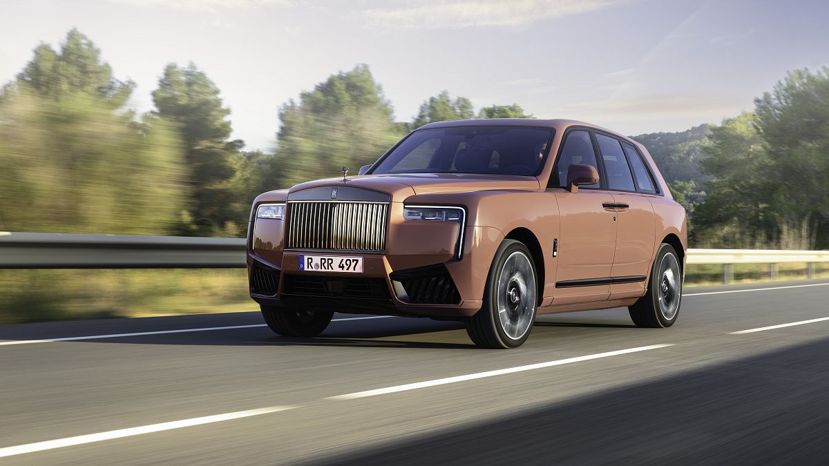 Rolls-Royce Motor Cars announces major UK investment after record year