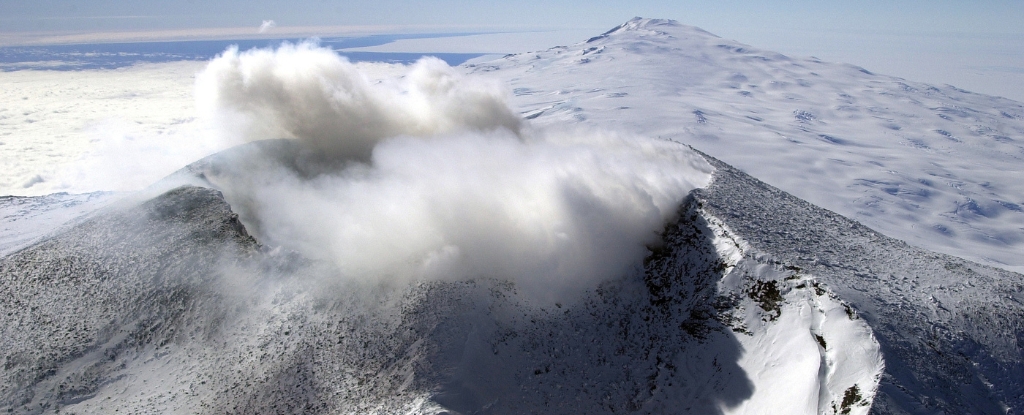 Antarctica’s Ice Melt Could Awaken Hidden Volcanoes : ScienceAlert