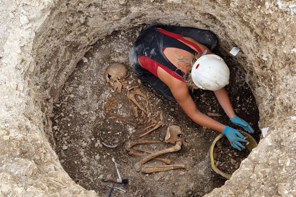 Women led Iron Age British society 2,000 years ago, archaeologists find