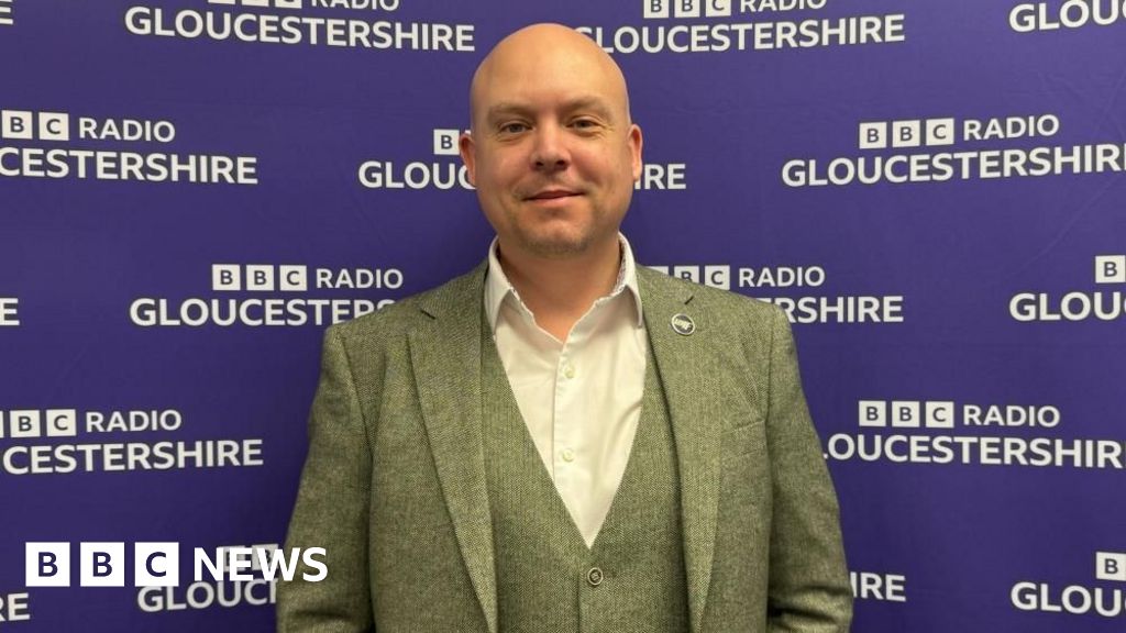 Tewkesbury MP visits Ukraine to deliver aid