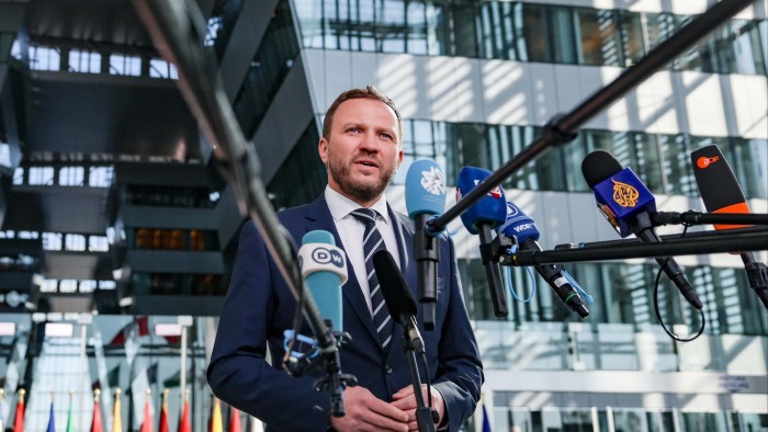 Hungary would hurt EU taxpayers by lifting Russia sanctions, warns Estonia