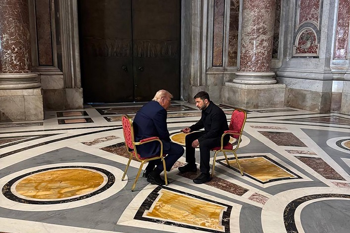 Zelenskyy and Trump, in Rome for Pope Francis’ funeral, speak regarding the peace process and the US president admits that it is Putin who does not want to end the war.