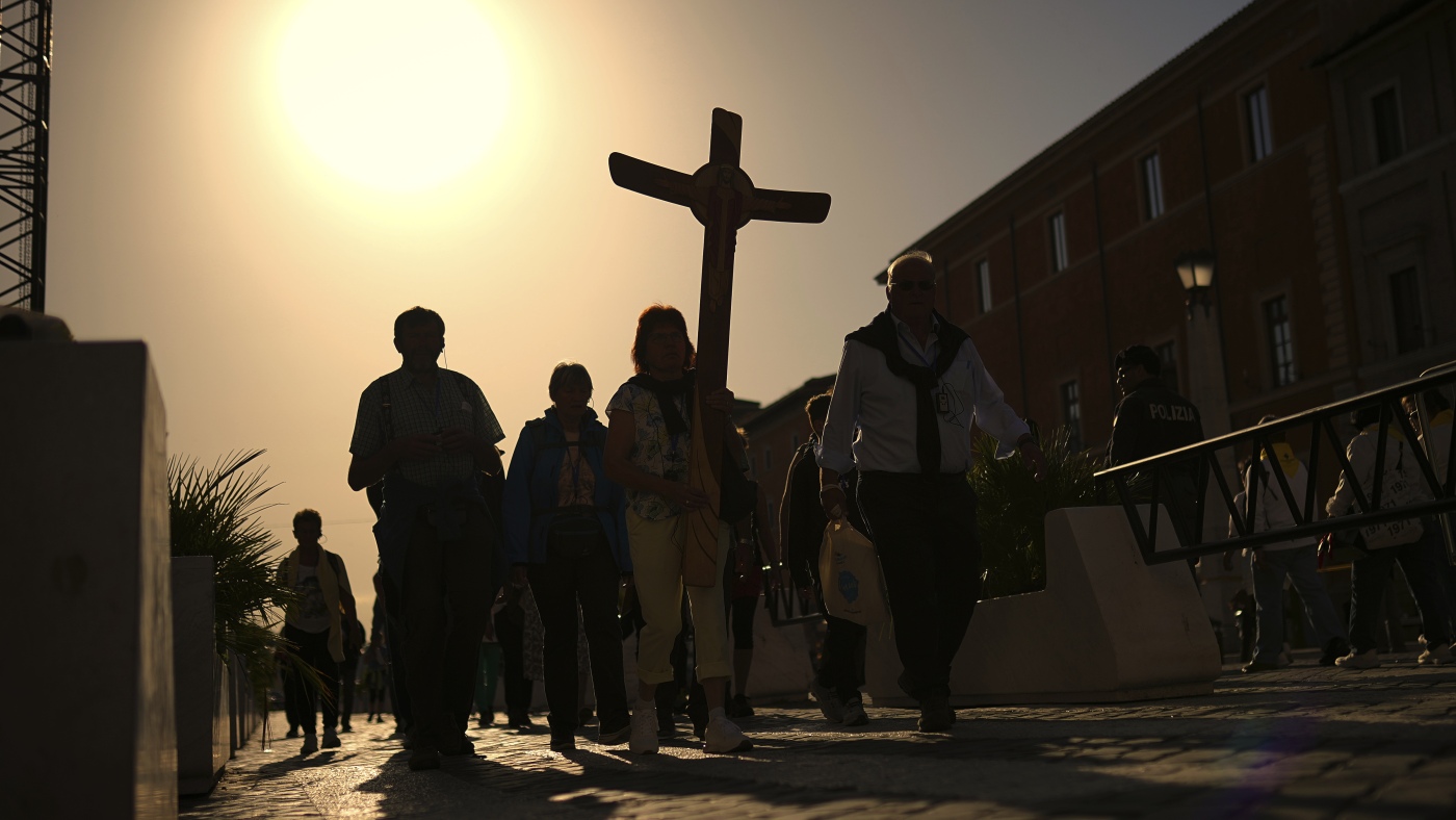 Public viewing for Pope Francis begins Wednesday ahead of Saturday funeral : NPR