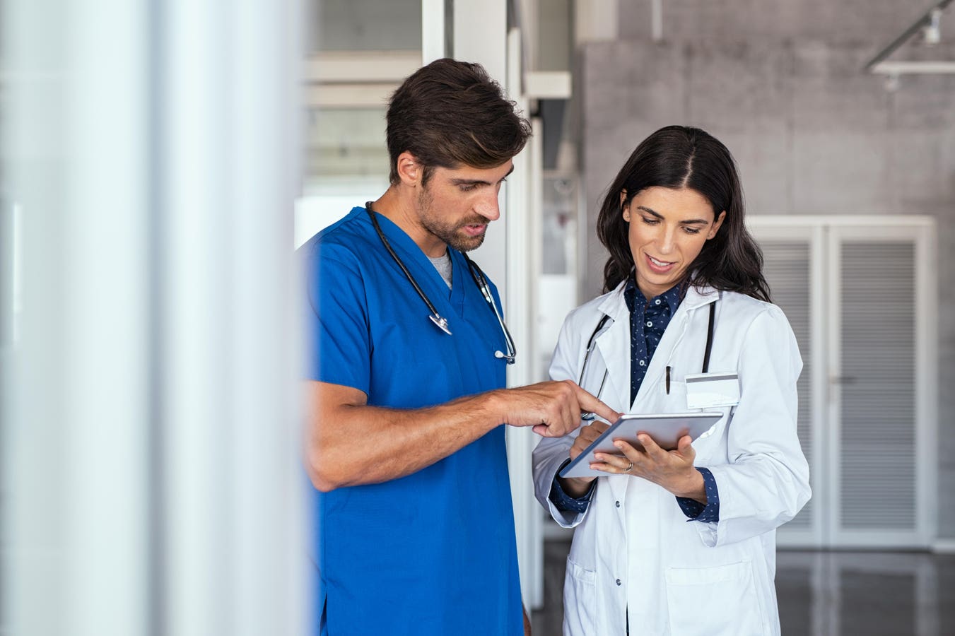 Amid Doctor Shortage, Physician Assistant Pay Hits $130,000