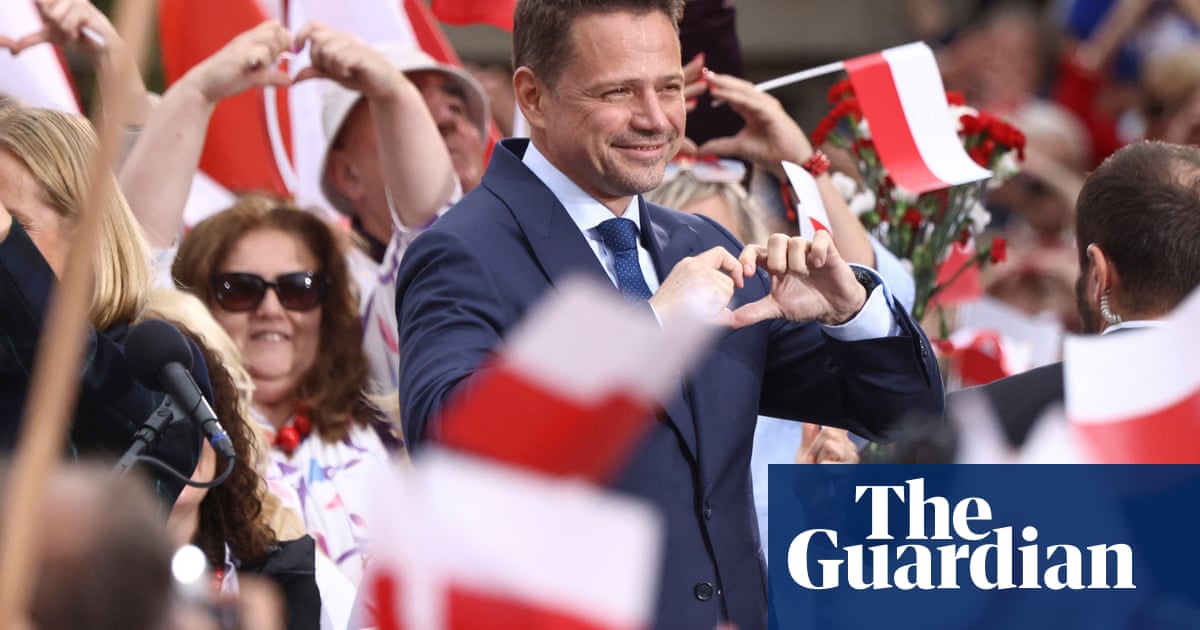 Polish presidential candidates neck and neck on eve of runoff vote | Poland