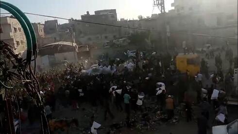 Humanitarian aid convoy looted in Gaza