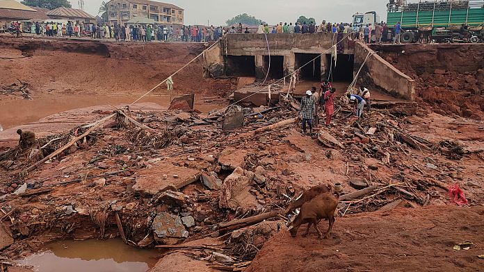 Nigeria flood disaster leaves 200 dead and thousands displaced