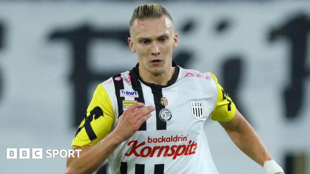 Maksym Talovierov: Plymouth Argyle closing in on Ukraine defender