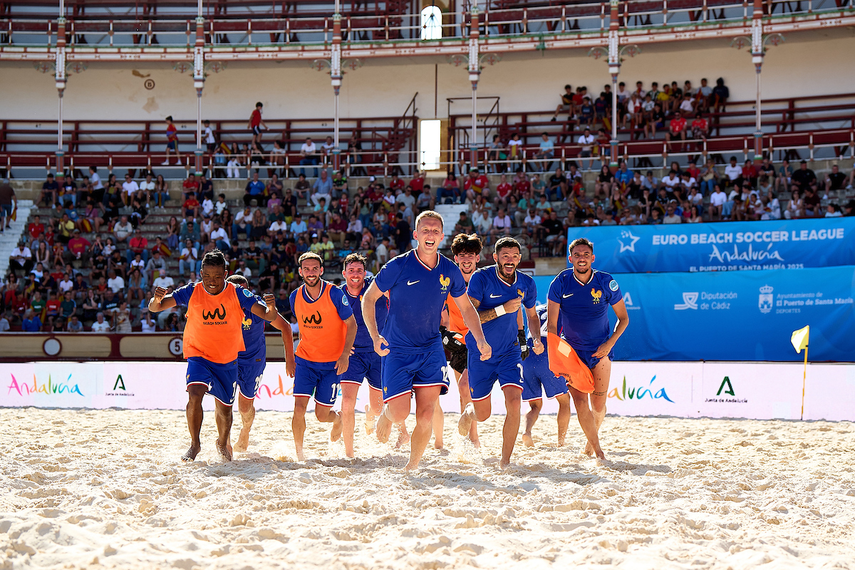 France, Ukraine, and host Spain claimed victories on Day 3 in Andalucía – Beach Soccer Worldwide