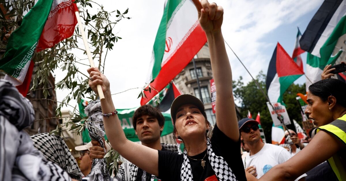 Tens of thousands join pro-Palestinian marches across Europe