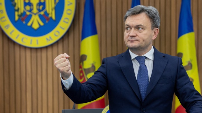 Russia wants to deploy 10,000 troops in Moldovan breakaway region, PM warns
