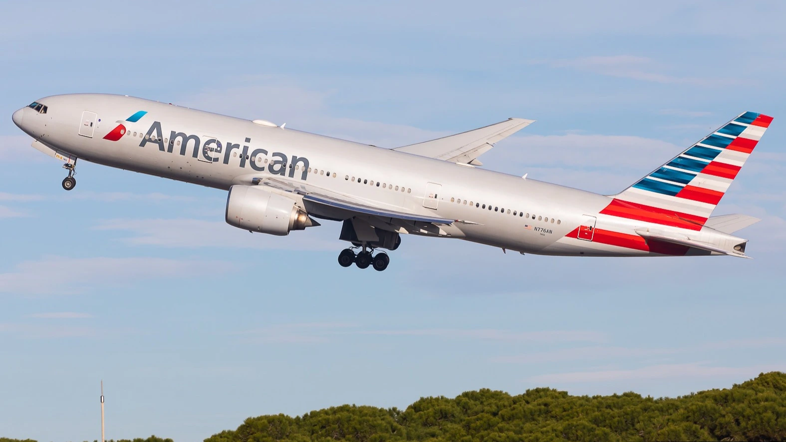 American Airlines Launches New Flights from Miami to Europe’s Tourist Hub