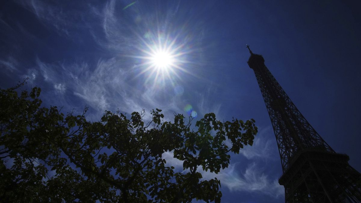 Fact check: What we know about the link between climate change and heatwaves