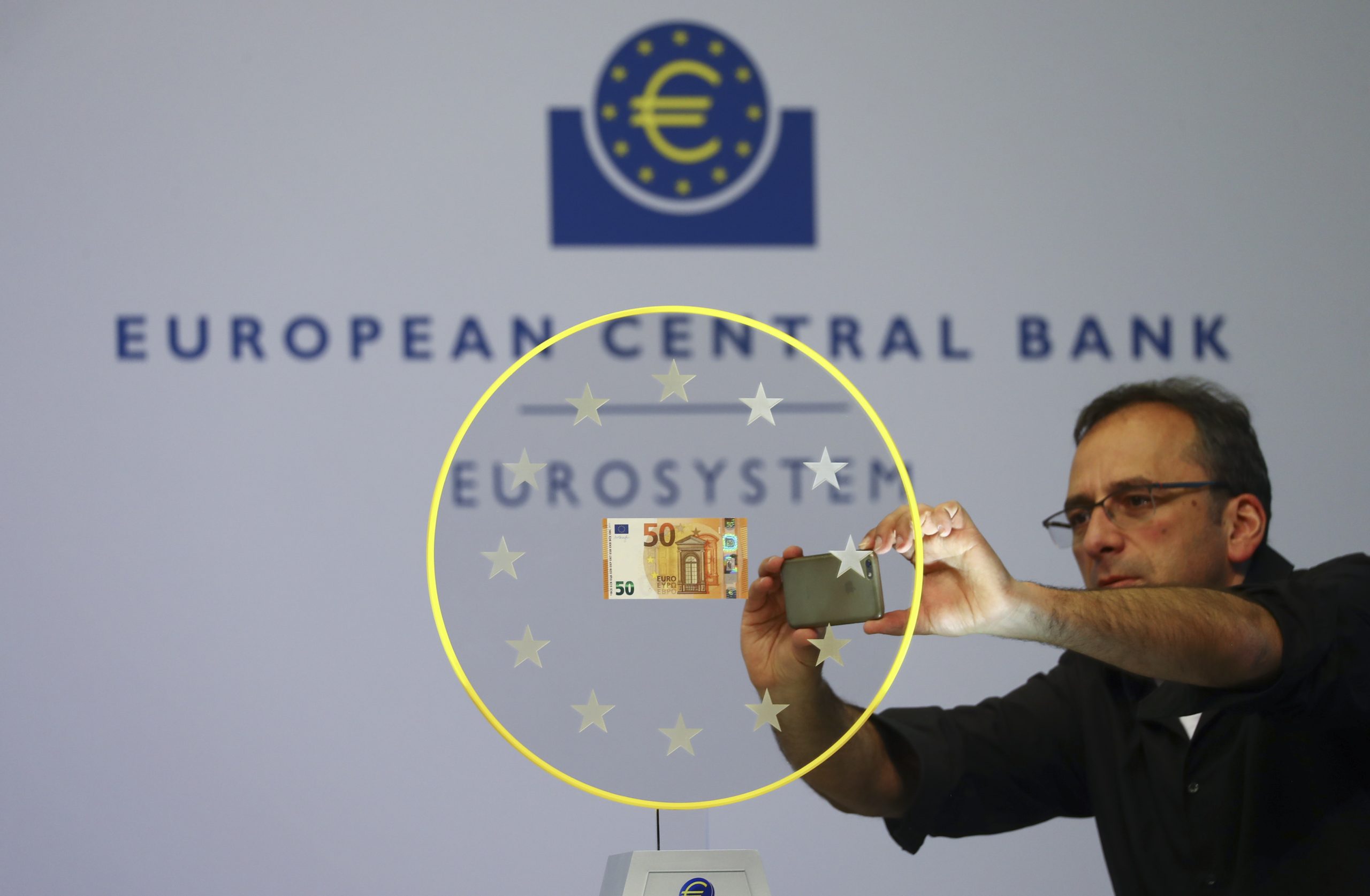 Europe Embraces Digital Currency – Not the US