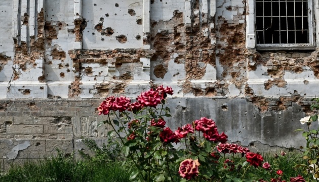 Invaders kill two, wound 10 in Donetsk region in past 24 hours