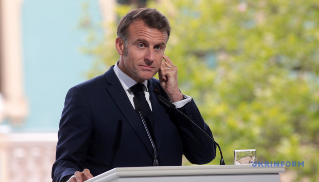 Macron, Putin hold first phone call since 2022