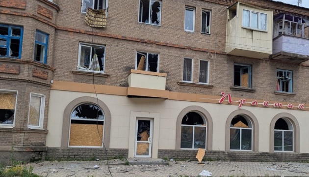 Russians strike Kostiantynivka with FAB, woman wounded