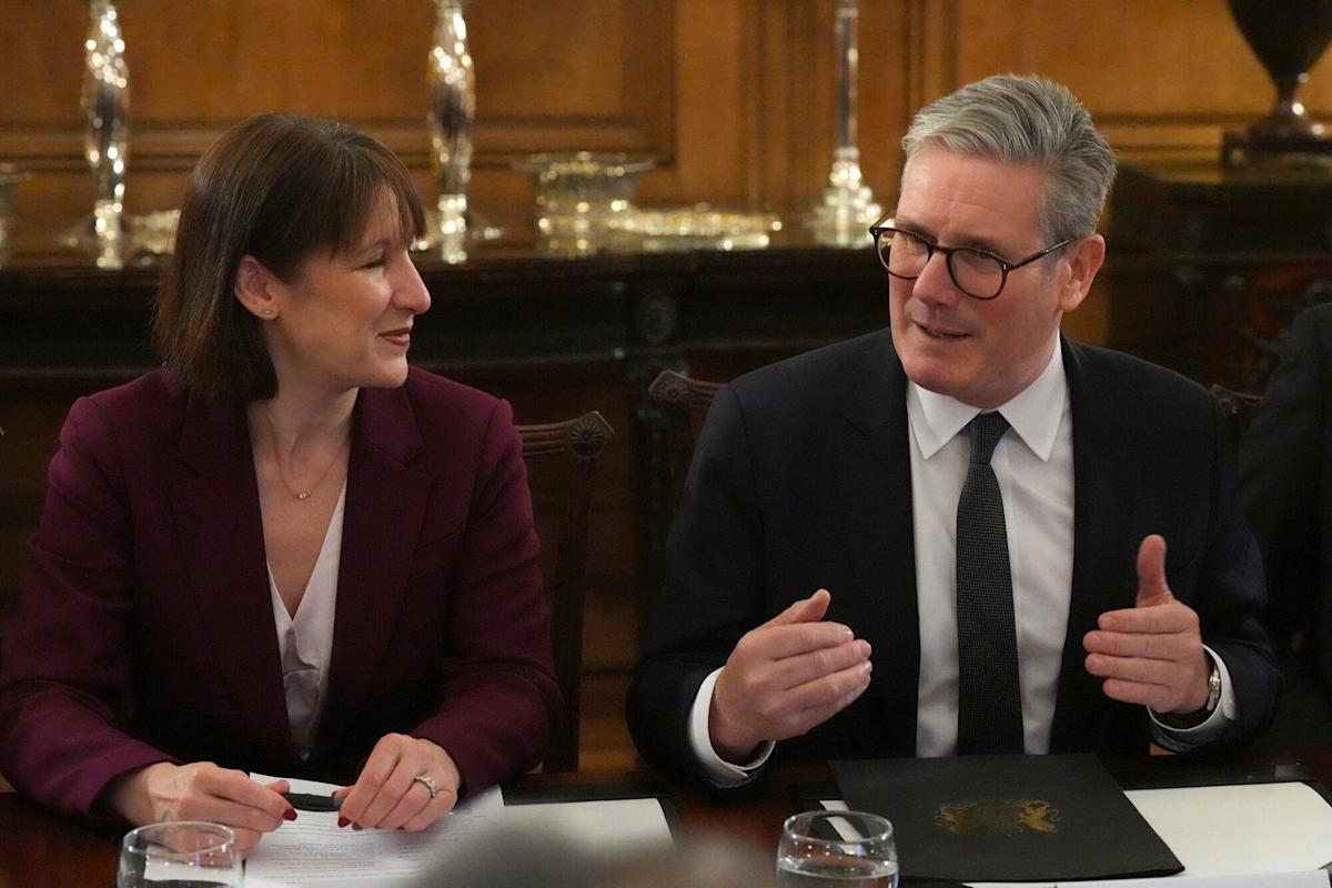 UK Markets Rebound as Starmer Quashes Fears of a Reeves Exit
