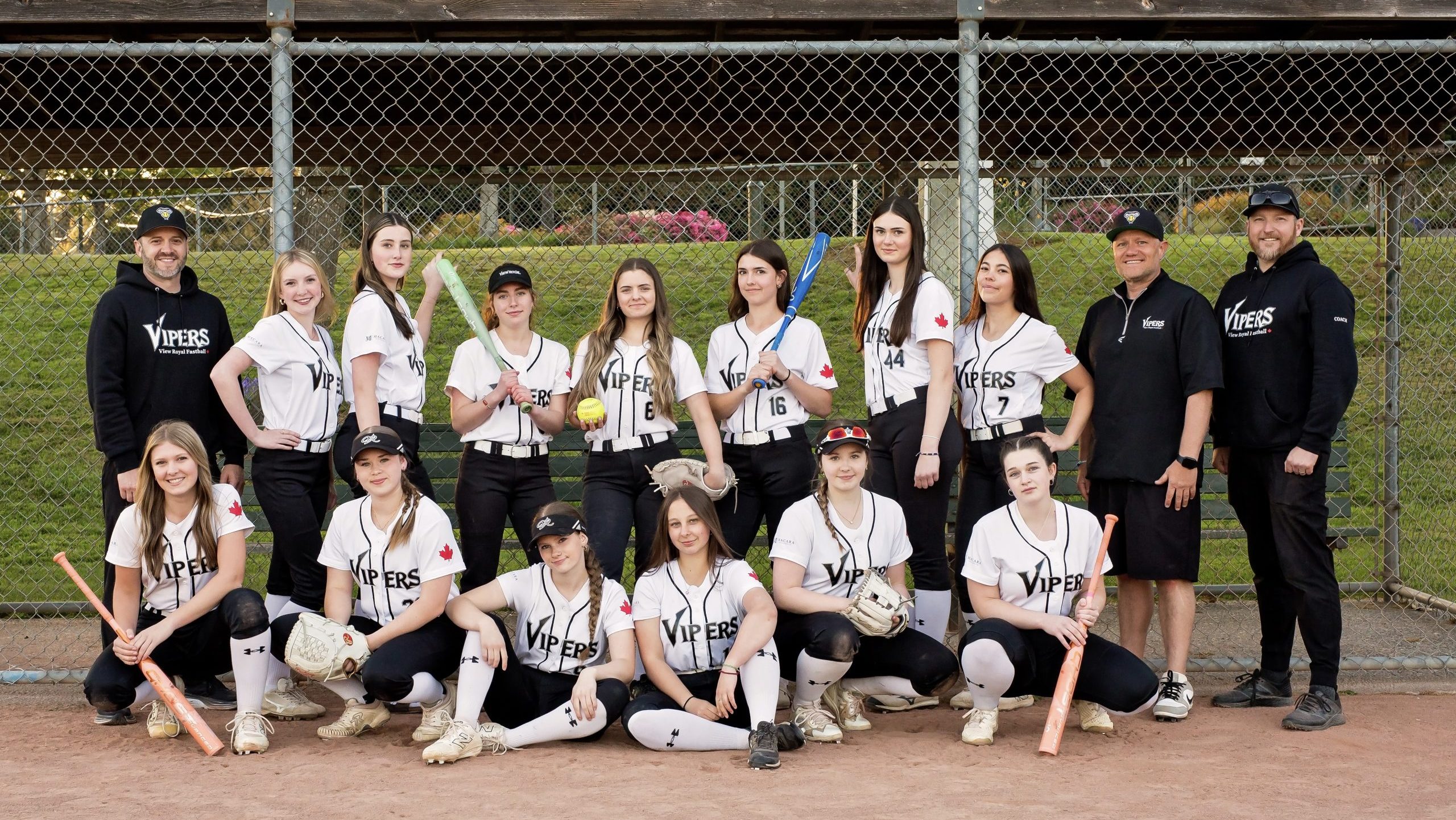 Vancouver Island softball team raises funds to bring Team Ukraine to compete in Canada Cup