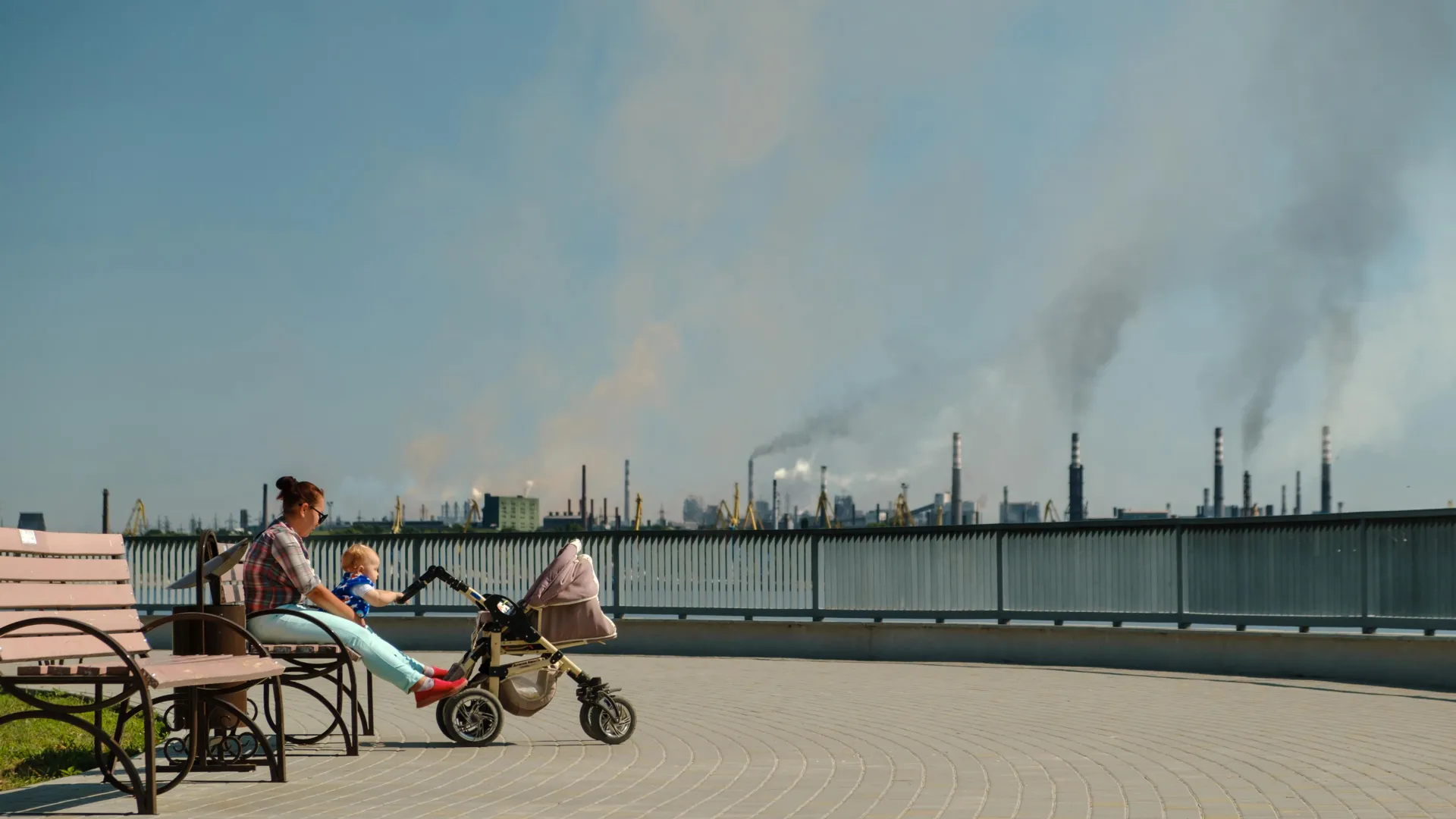 Even low levels of air pollution may quietly scar your heart, MRI study finds