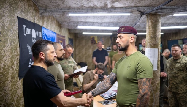 President honors soldiers of 80th Air Assault Brigade