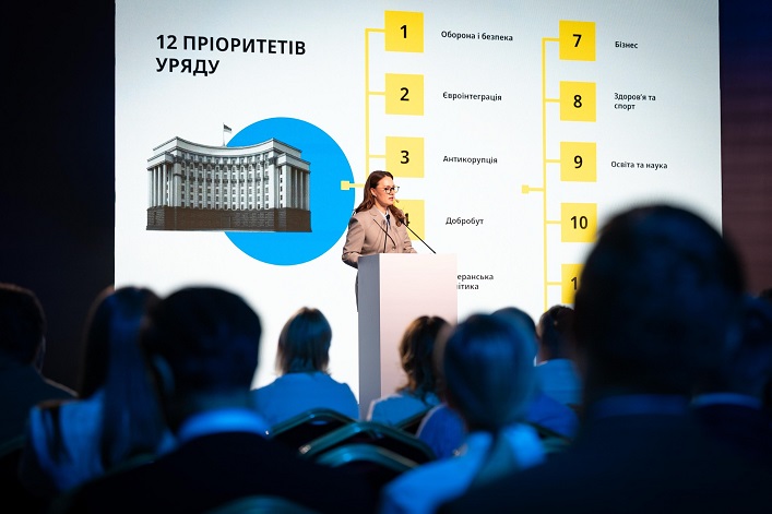 Ukraine presents the government’s action strategy, with 12 priorities.