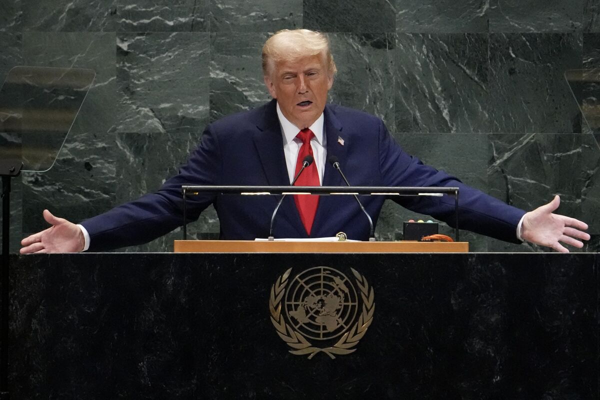 Europe’s Flattery of Trump Is a Strategy. It Isn’t Working. – Bloomberg.com