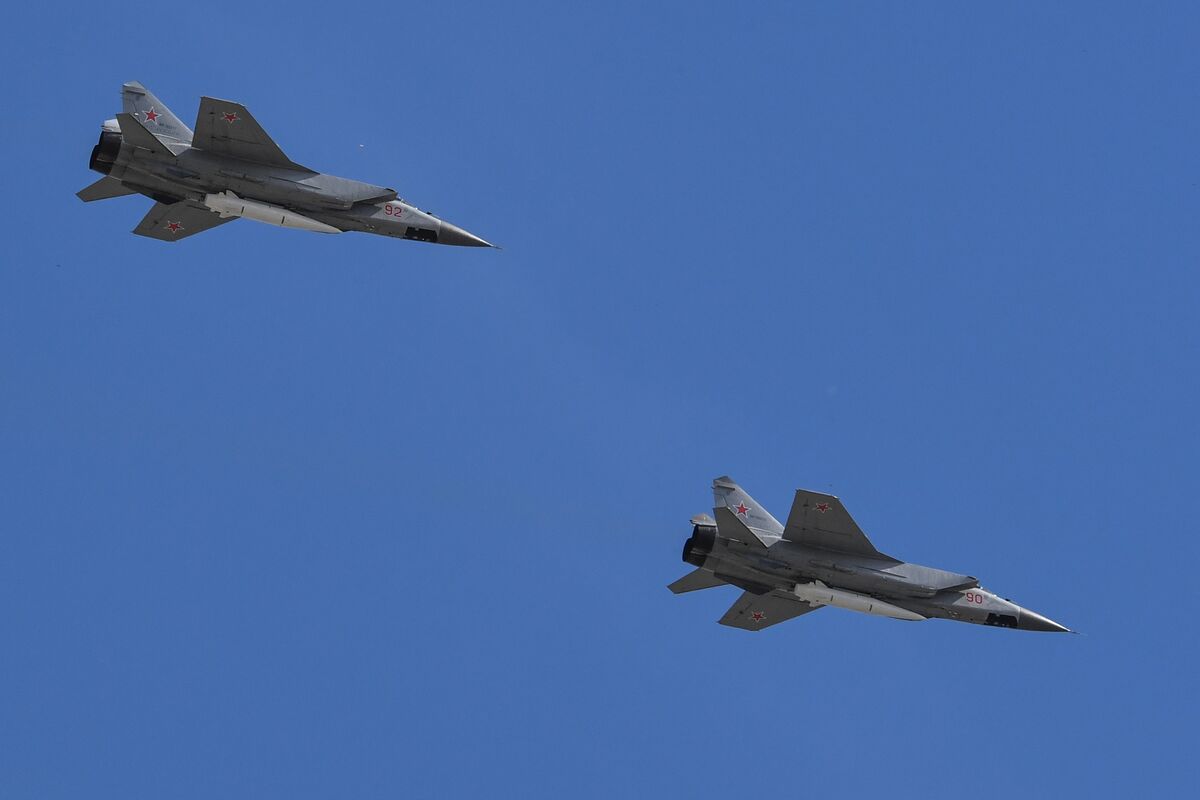 NATO Warns Russia It Will Shoot Down Its Planes: Evening Briefing Americas