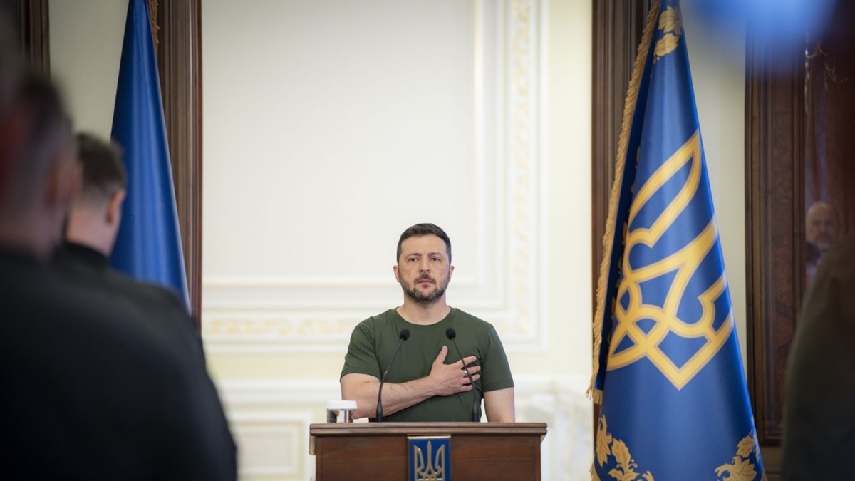 Zelenskyy awards military personnel on occasion of Military Intelligence Day