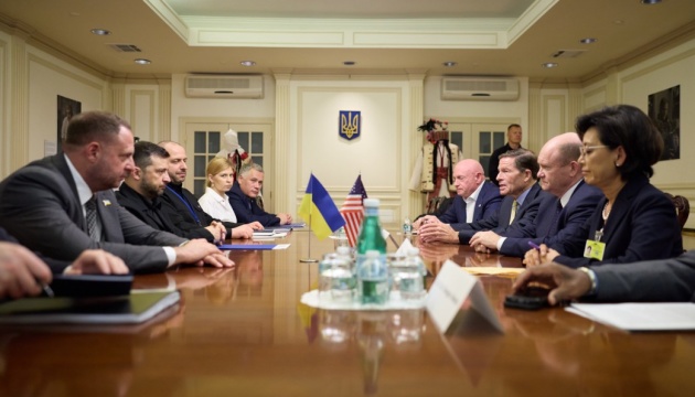 Zelensky meets with bipartisan, bicameral US Congress delegation